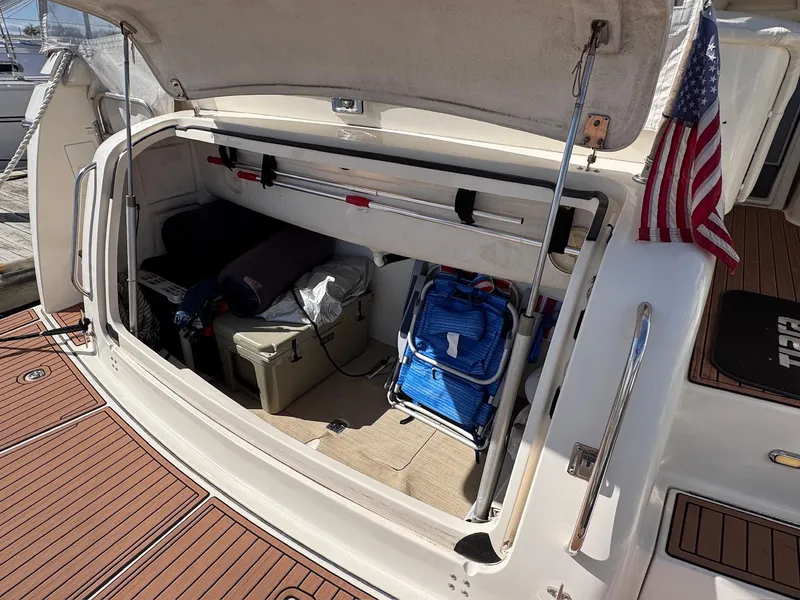 Slide: The Image of Tiara 4000 Express 1998 - 37