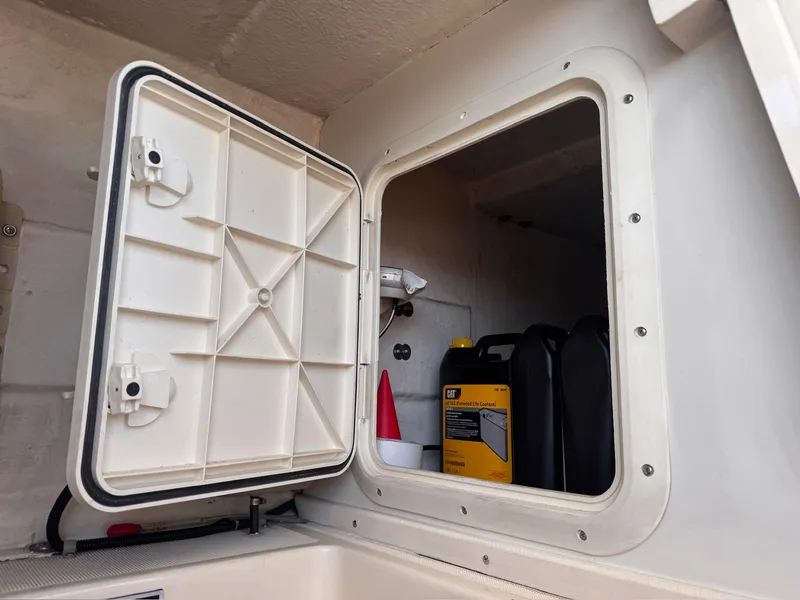 Slide: The Image of Tiara 4000 Express 1998 - 39