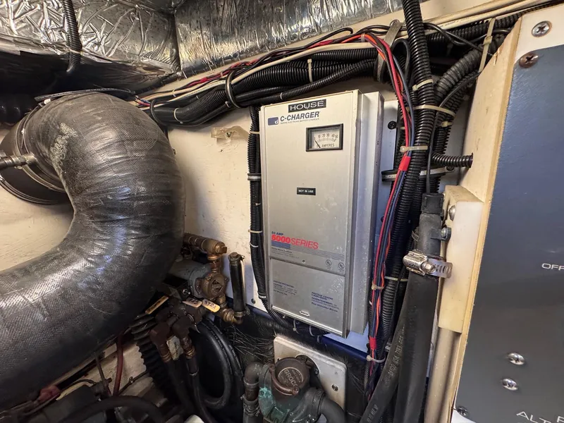 Slide: The Image of Tiara 4000 Express 1998 - 43