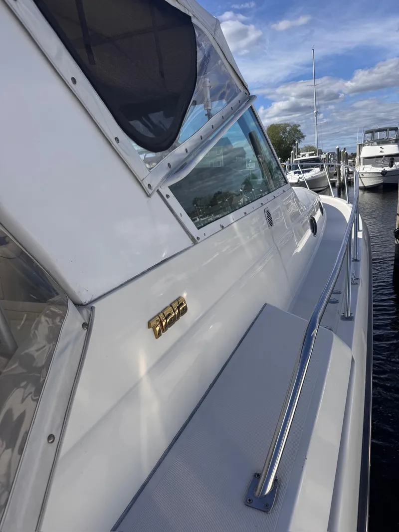 Slide: The Image of Tiara 4000 Express 1998 - 45