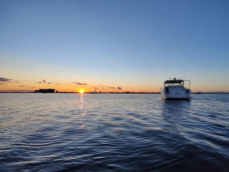 Slide: The Image of Tiara 4000 Express 1998 - 50