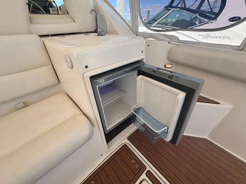 Slide: The Image of Tiara 4000 Express 1998 - 6