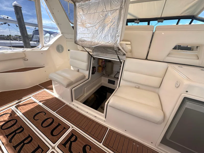 Slide: The Image of Tiara 4000 Express 1998 - 7