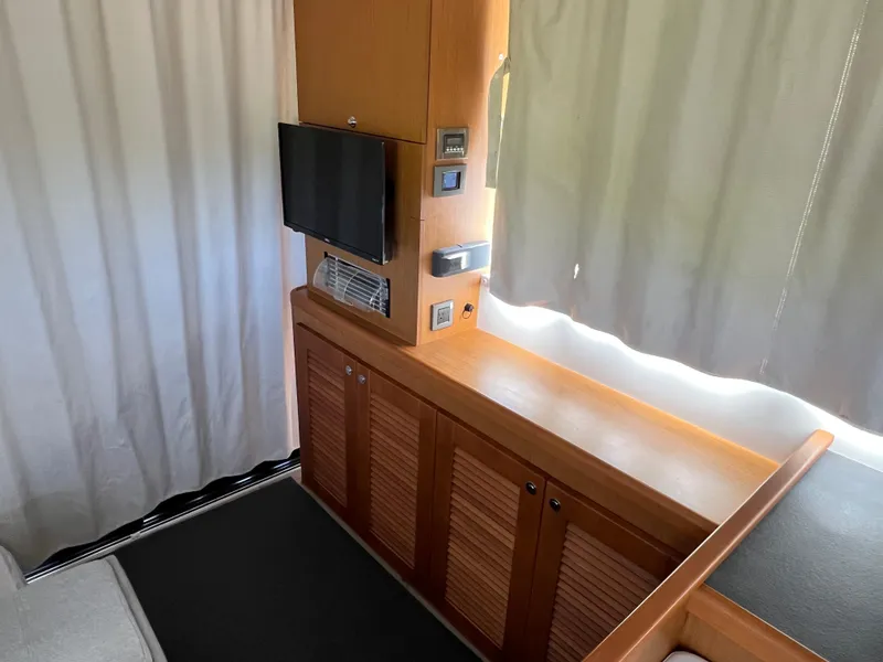 Slide: The Image of Beneteau Swift Trawler 35 2020 - 5