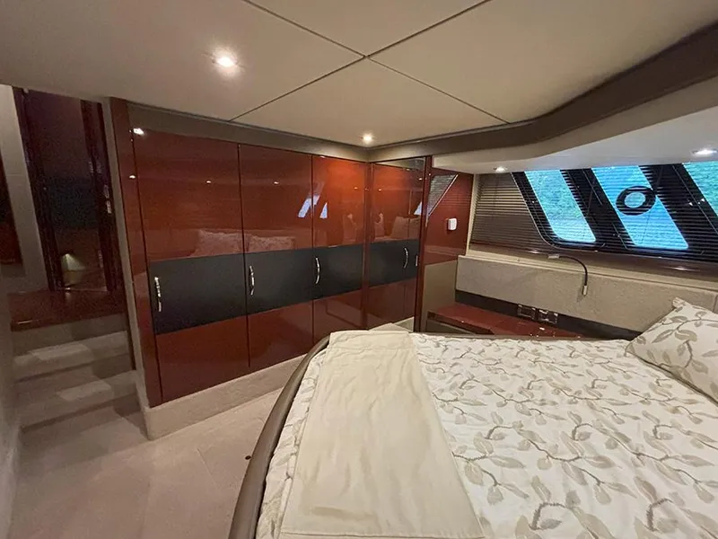 Slide: The Image of Sea Ray L590 2017 - 54