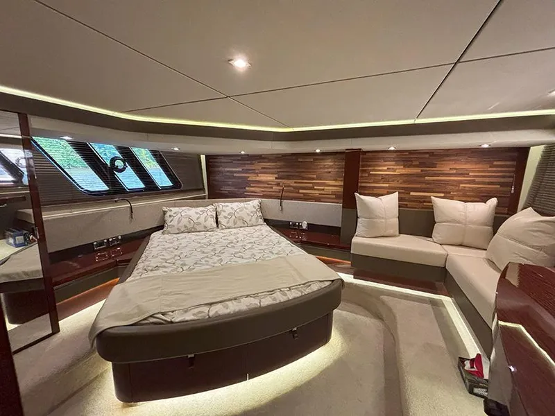 Slide: The Image of Sea Ray L590 2017 - 57