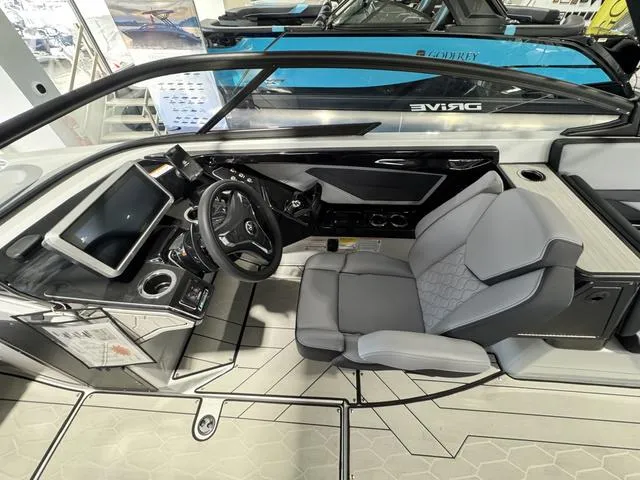 Slide: The Image of Yamaha 255 XD 2025 - 7