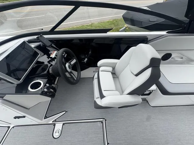 Slide: The Image of Yamaha AR250 2025 - 6