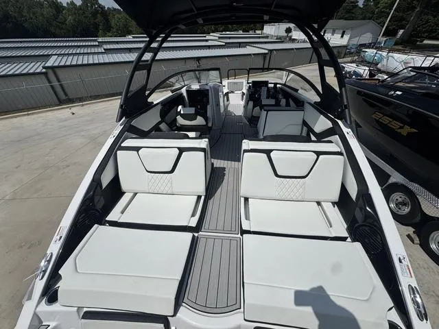 Slide: The Image of Yamaha 252 SD 2025 - 5