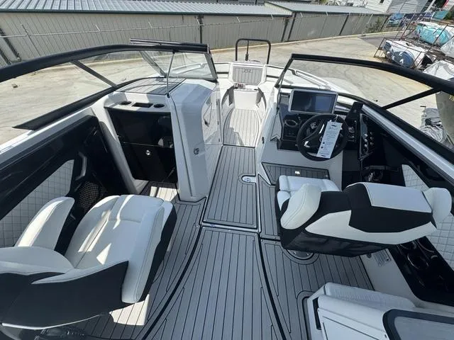 Slide: The Image of Yamaha 252 SD 2025 - 8