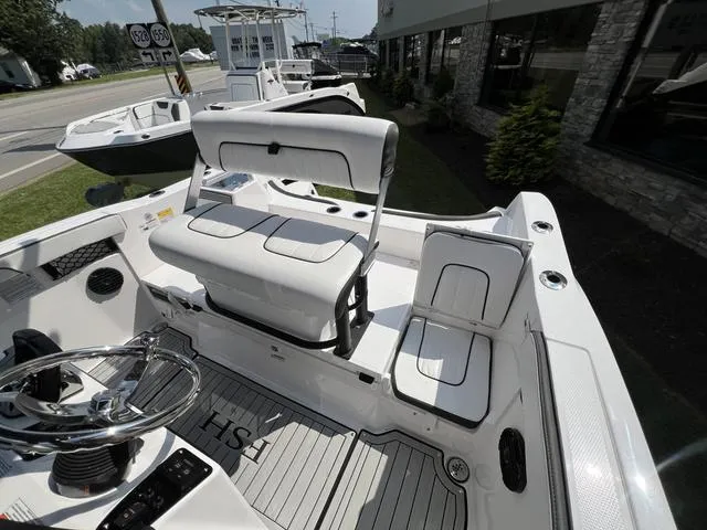 Slide: The Image of Yamaha FSH 222 Sport E 2025 - 10