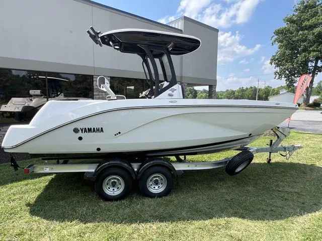 Slide: The Image of Yamaha FSH 222 Sport E 2025 - 3