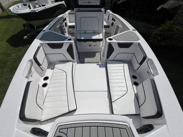 Slide: The Image of Yamaha FSH 222 Sport E 2025 - 6