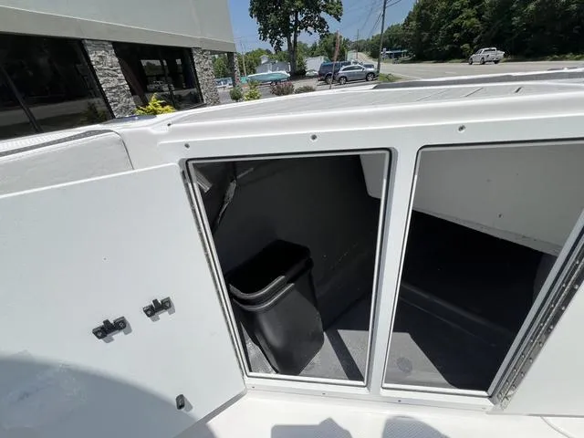 Slide: The Image of Yamaha FSH 222 Sport 2025 - 12