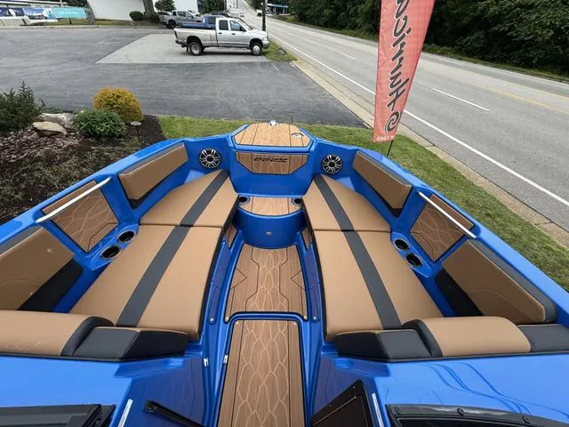 Slide: The Image of Yamaha 222XD 2025 - 10