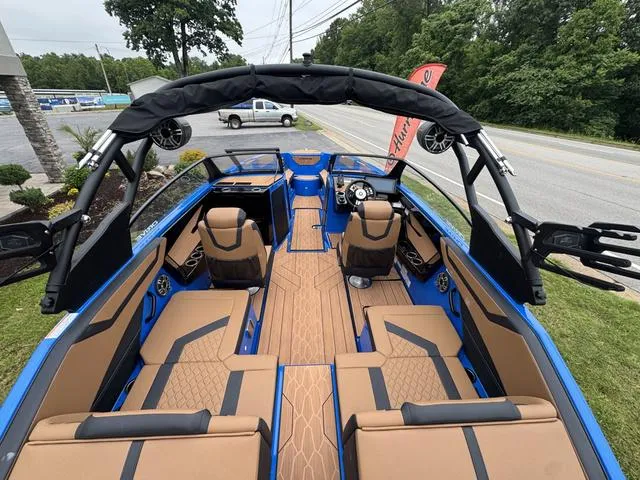 Slide: The Image of Yamaha 222XD 2025 - 7