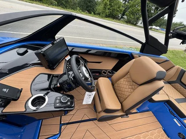 Slide: The Image of Yamaha 222XD 2025 - 9