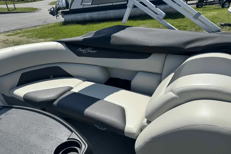 Slide: The Image of SunChaser Geneva 24LRDH 2023 - 15