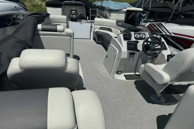 Slide: The Image of SunChaser Geneva 24LRDH 2023 - 19