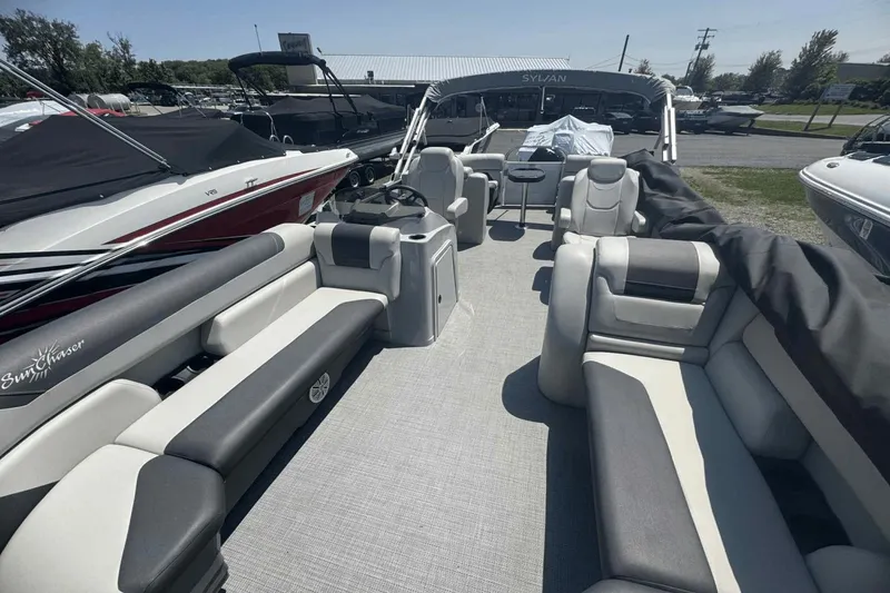 Slide: The Image of SunChaser Geneva 24LRDH 2023 - 3