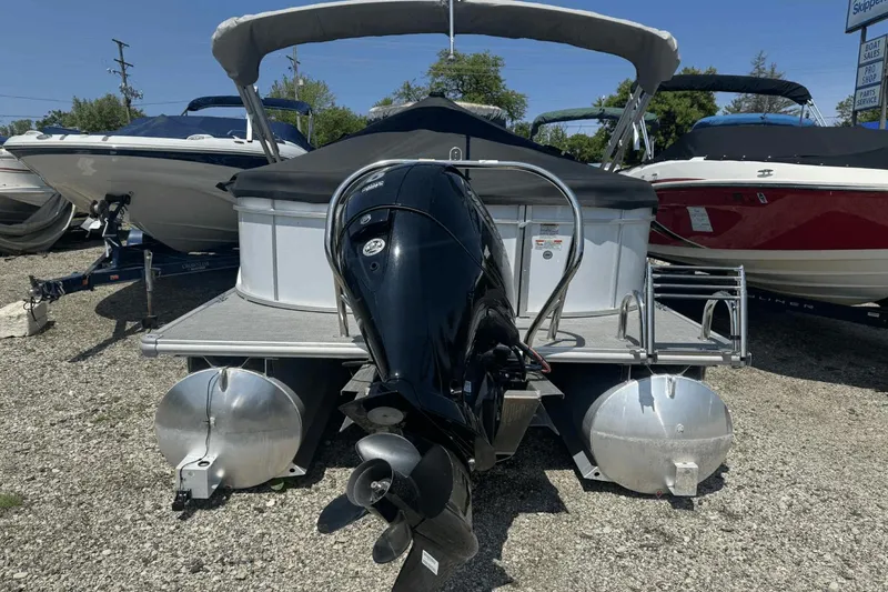 Slide: The Image of SunChaser Geneva 24LRDH 2023 - 8