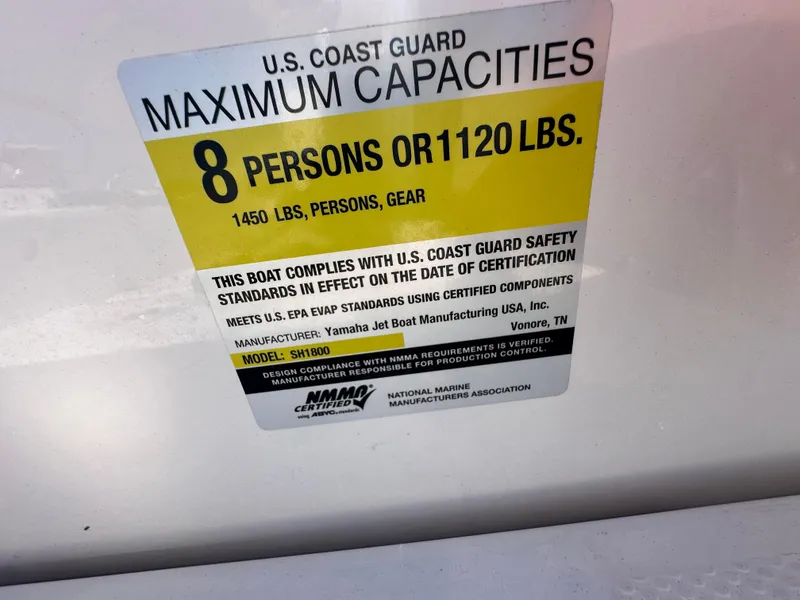 Slide: The Image of 2017 Yamaha Boats 190 FSH Sport capacity label: 8 persons or 1120 lbs, U.S. Coast Guard compliant. - 18