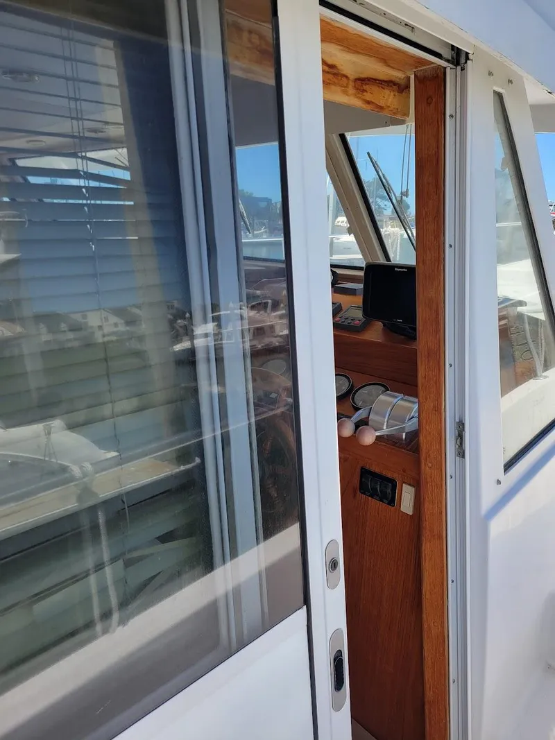 Slide: The Image of SIDE DECK ACCESS TO WHEELHOUSE - 20
