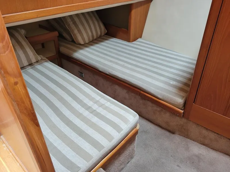 Slide: The Image of GUEST CABIN - 44