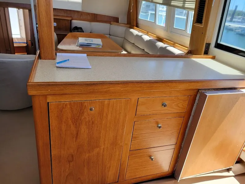 Slide: The Image of Mainship 430 Trawler 1999 - 51