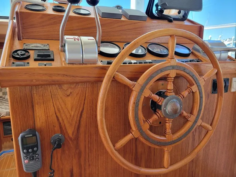 Slide: The Image of Mainship 430 Trawler 1999 - 58