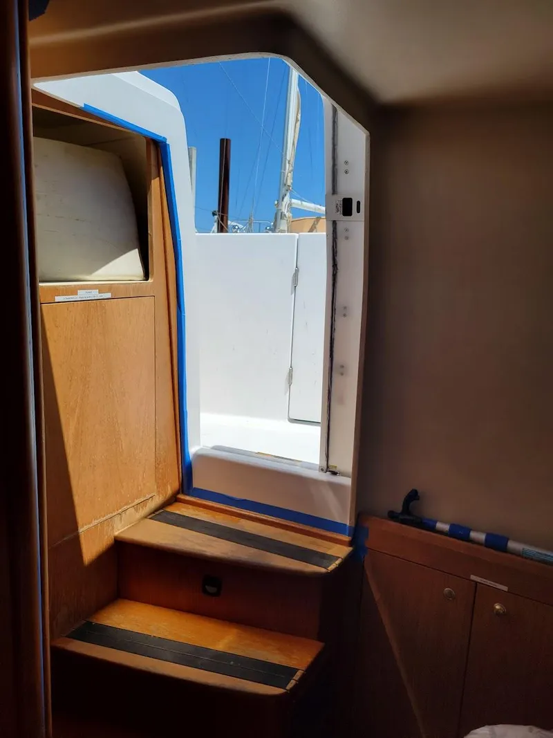 Slide: The Image of AFT MASTER CABIN EXIT TO COCKPIT - 72