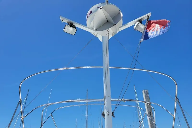 Slide: The Image of Mainship 430 Trawler 1999 - 73