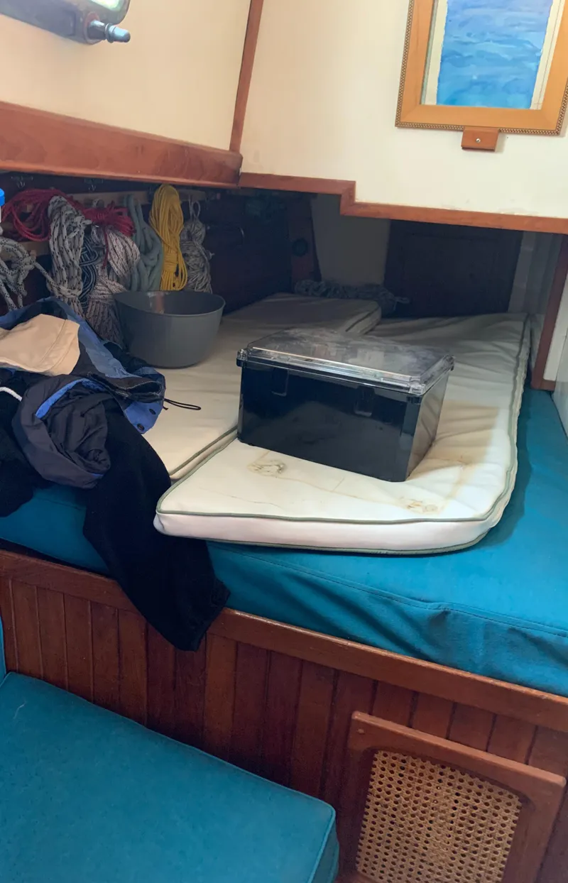 Slide: The Image of Robert Perry 41 Sloop 1979 - 64