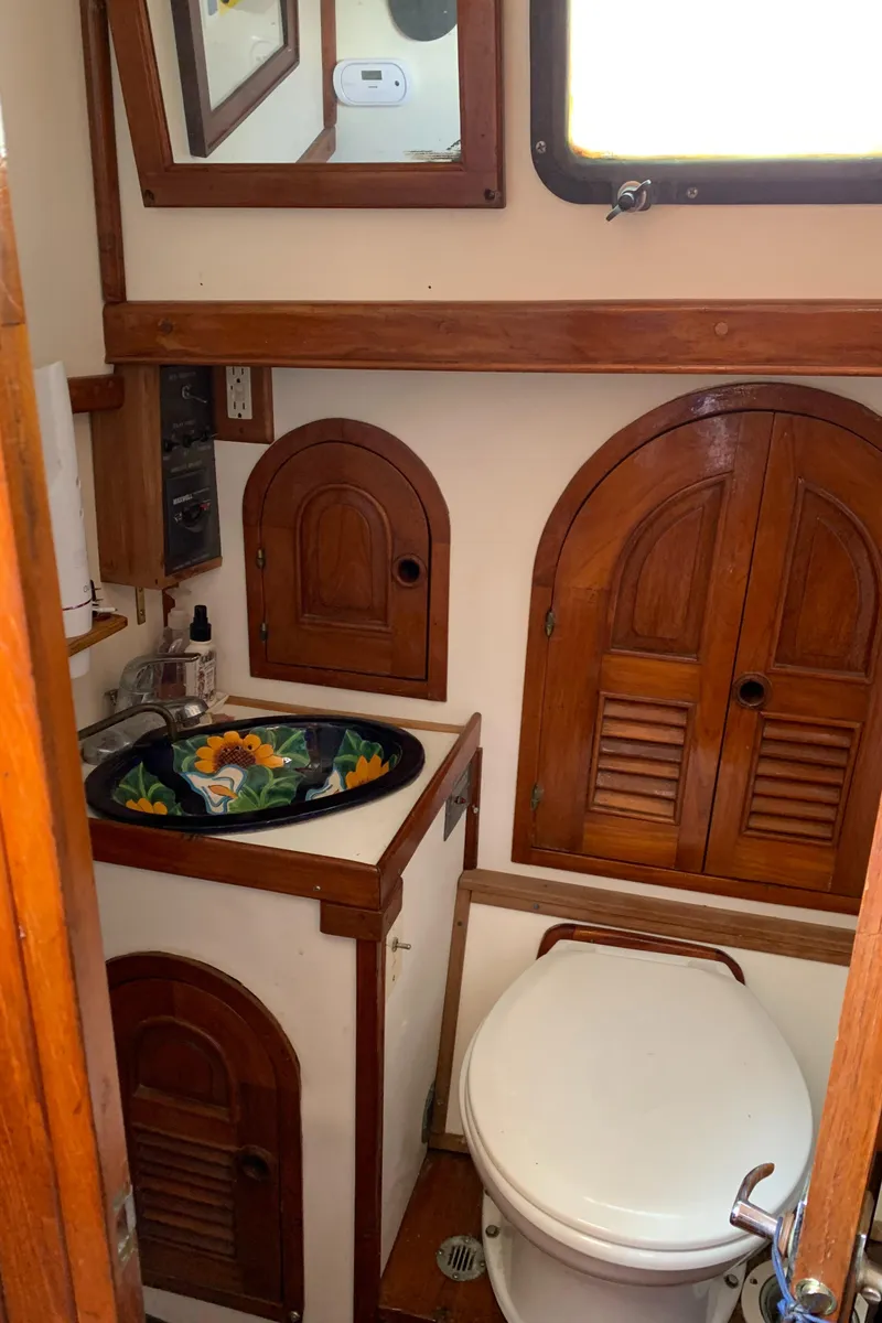 Slide: The Image of Robert Perry 41 Sloop 1979 - 67