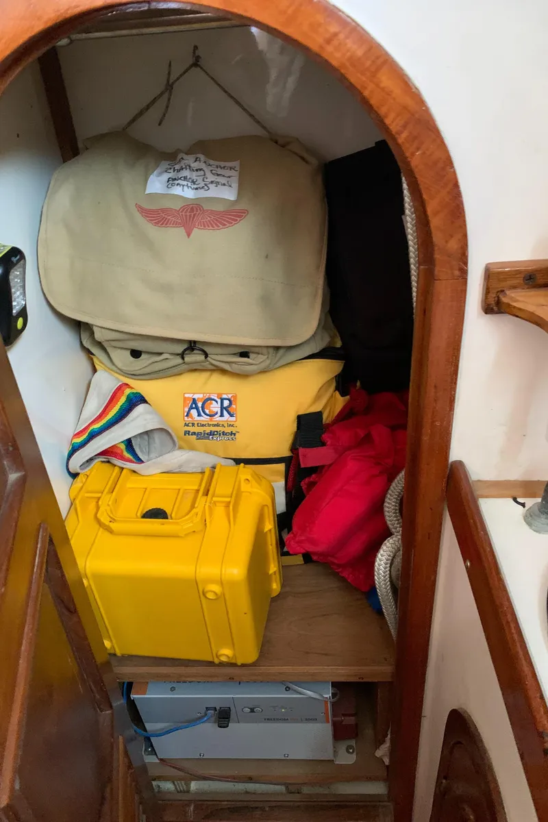 Slide: The Image of Robert Perry 41 Sloop 1979 - 69