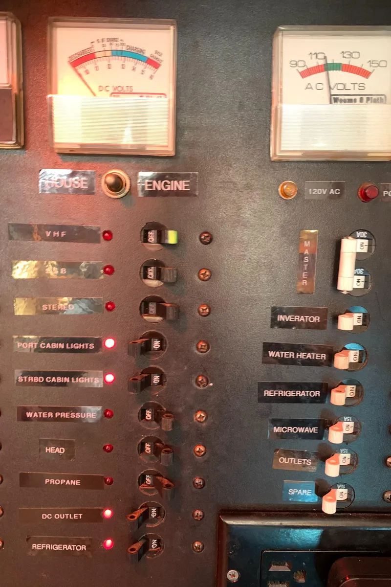 Slide: The Image of Robert Perry 41 Sloop 1979 - 77