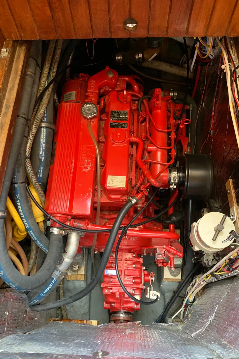 Slide: The Image of Robert Perry 41 Sloop 1979 - 79