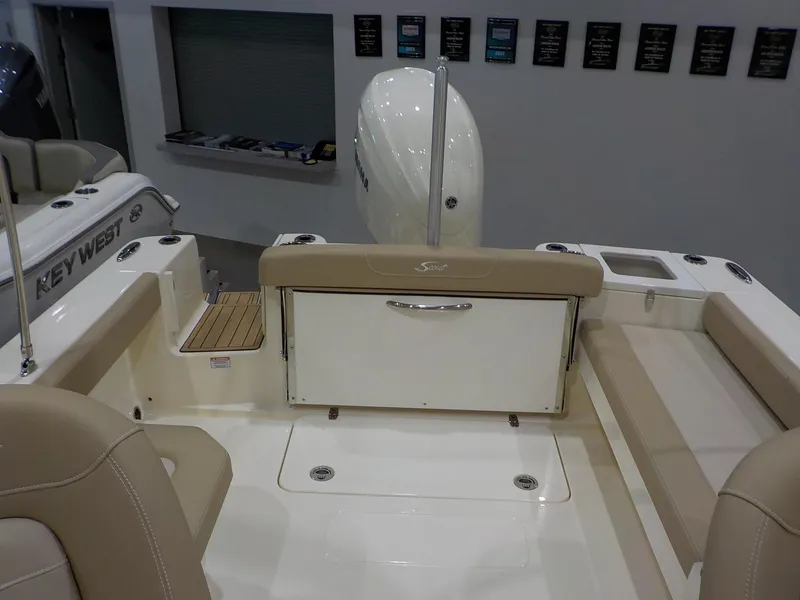 Slide: The Image of Scout Dorado 215 2025 - 10