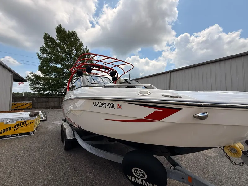 Slide: The Image of Yamaha 242X E-Series 2018 - 12