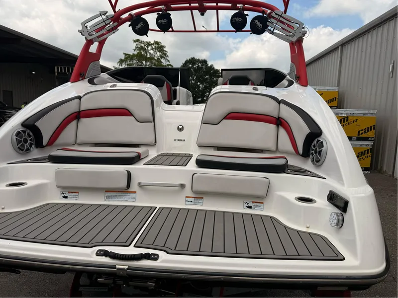 Slide: The Image of Yamaha 242X E-Series 2018 - 17