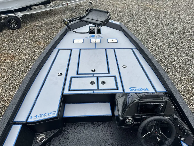 Slide: The Image of Xpress Hyper-Lift Crappie Series H20 CRAPPIE 2025 - 6