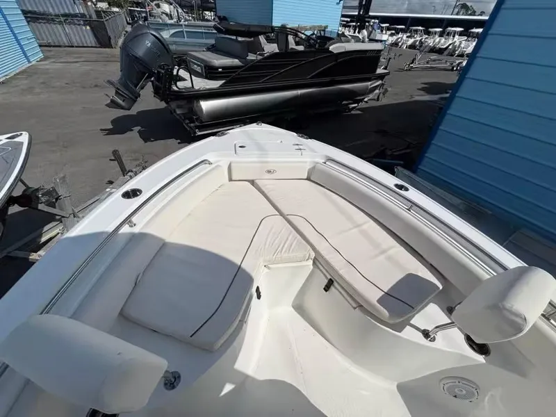 Slide: The Image of Sea Hunt Ultra 234 2021 - 12