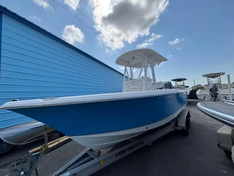 Slide: The Image of Sea Hunt Ultra 234 2021 - 3