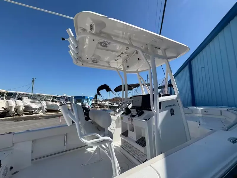 Slide: The Image of Sea Hunt Ultra 234 2021 - 7