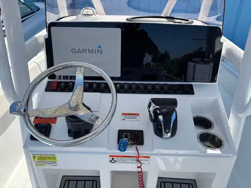 Slide: The Image of Sea Hunt Ultra 234 2021 - 8