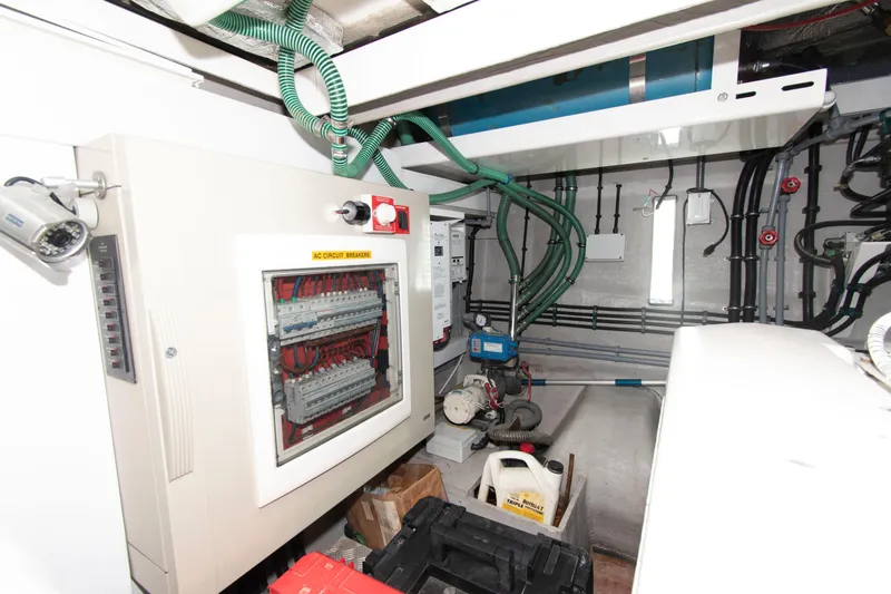 Slide: The Image of Sunseeker Predator 62 2009 - 72