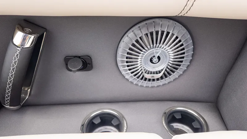 Slide: The Image of Barletta LUSSO 25U 2025 - 17