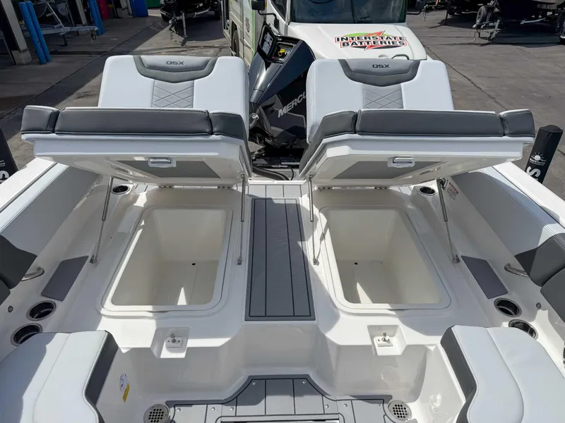 Slide: The Image of Chaparral 250 OSX 2025 - 11