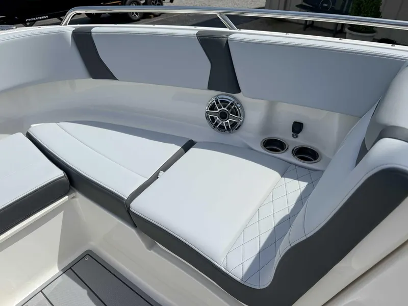 Slide: The Image of Chaparral 250 OSX 2025 - 18