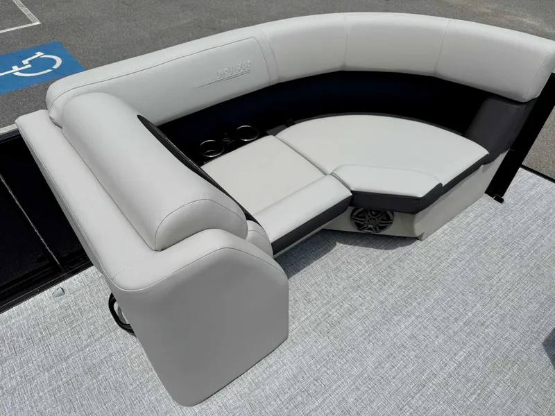 Slide: The Image of Harris Cruiser 210 CWDH (Heritage Edition) 2025 - 11